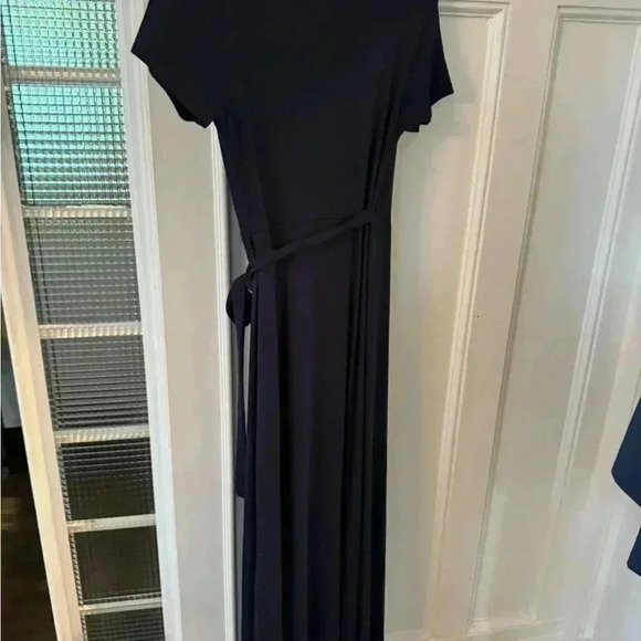 Lulus navy blue maxi wrap dress with tie. Short sleeves size small. - Picture 4 of 6